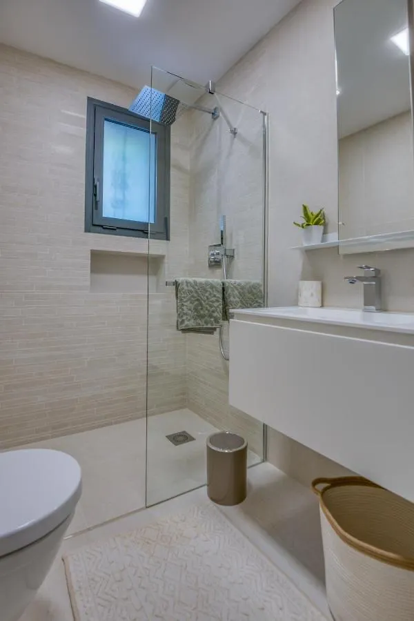 Ground Floor Villa Graziella 200 M From The Beach Eze