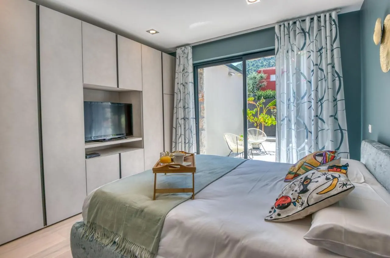Ground Floor Villa Graziella 200 M From The Beach Eze 0*,