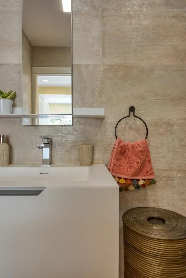 Ground Floor Villa Graziella 200 M From The Beach Eze